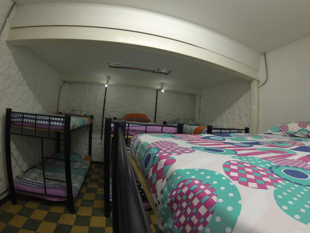 Mila Hostel Medellin Luaran gambar
