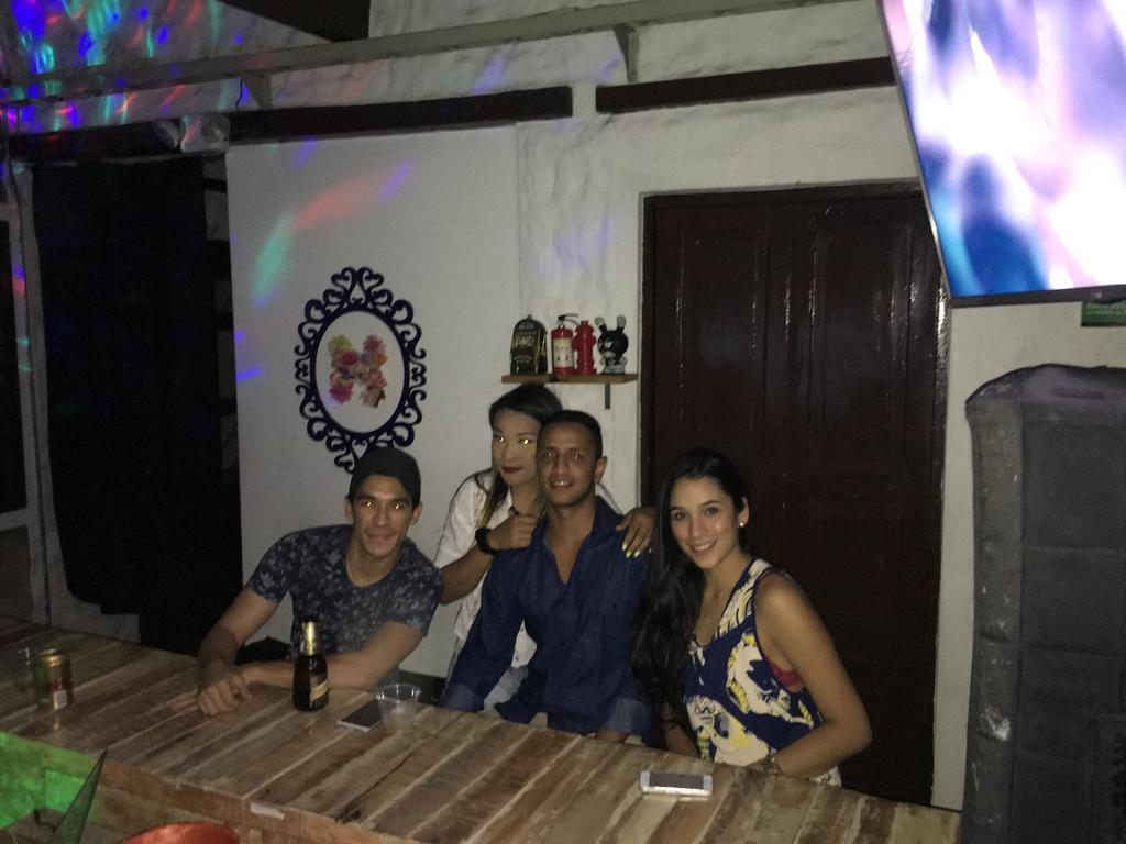 Mila Hostel Medellin Luaran gambar